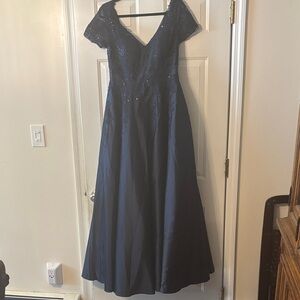 MISSACC 🆕 NWT Women’s Gown, Size 8, Mother of the Bride or Groom, Dark Navy